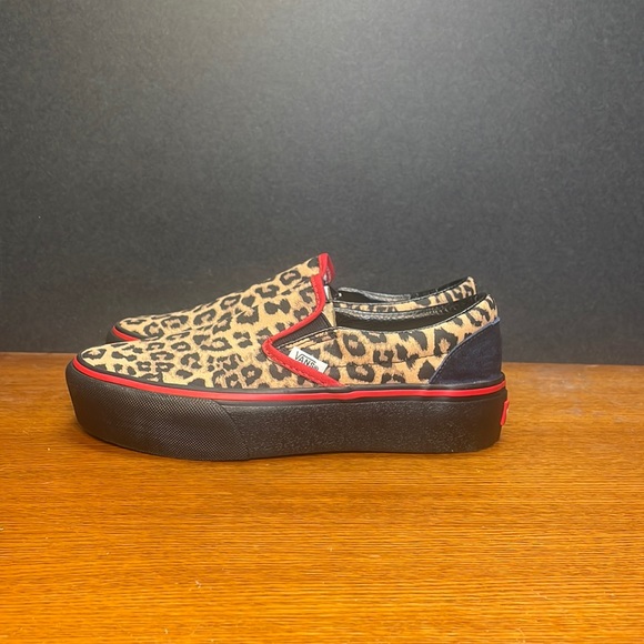 Vans Shoes - Vans Customs Leopard Print skate shoes. Women’s size 6. New.